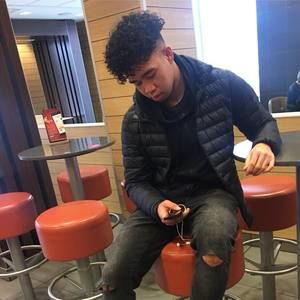 Meet your Posher, Giovann